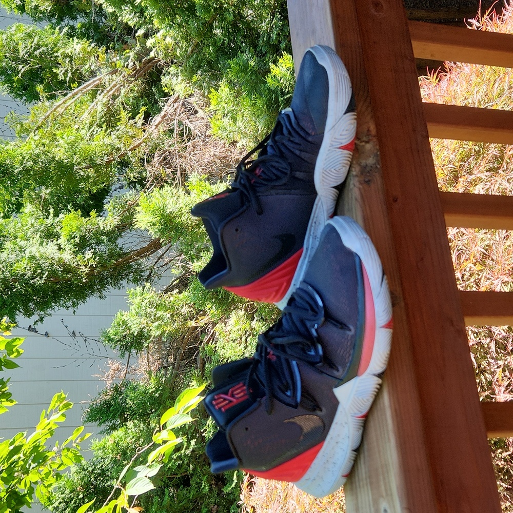 Nike Kyrie 5 Bred 2019 Sz 11.5